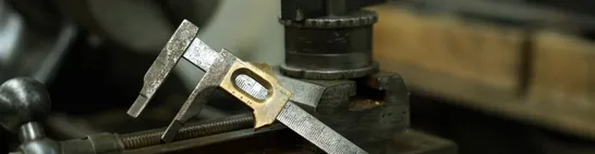 Tôle ou pièce forgée dont la matière ne correspond pas au certificat