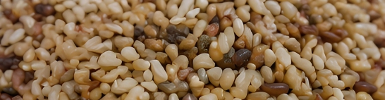 Colour, size and grade visibly mixed within the same lot