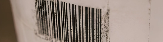 Fehlende, fehlerhaft gedruckte oder beim Scannen unlesbare Barcodes oder Chargenmarken