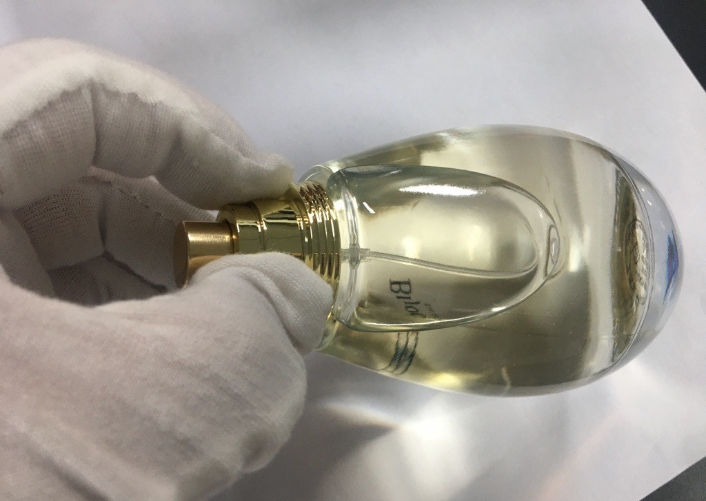 Garantire Bellezza Immacolata: Servizi Completi di Ispezione Cosmetici